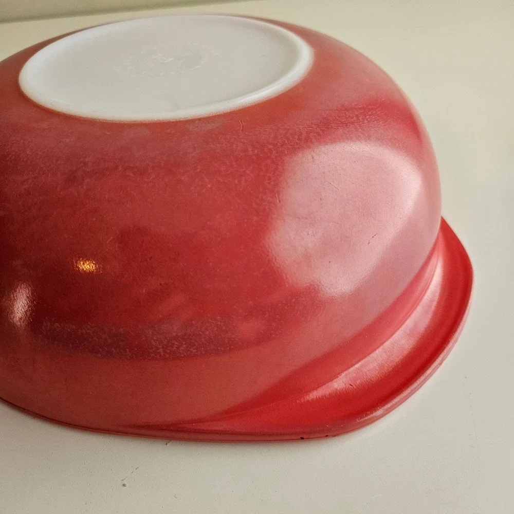 Vintage Pyrex 024 Casserole Bowl 2 Qt Coral Pink Red Milk Glass 8.25 USA‎ FLAWS